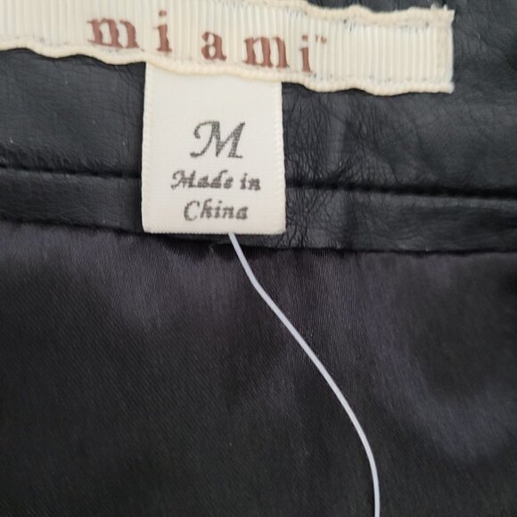 Miami Black Zipper Front Vegan Leather Mini Skirt - Picture 6 of 8